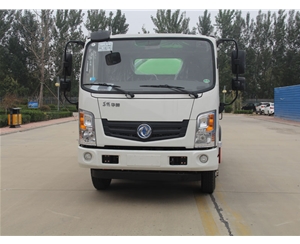 純電動(dòng)4方吸污車YYD5080GXWDBEV(正前)